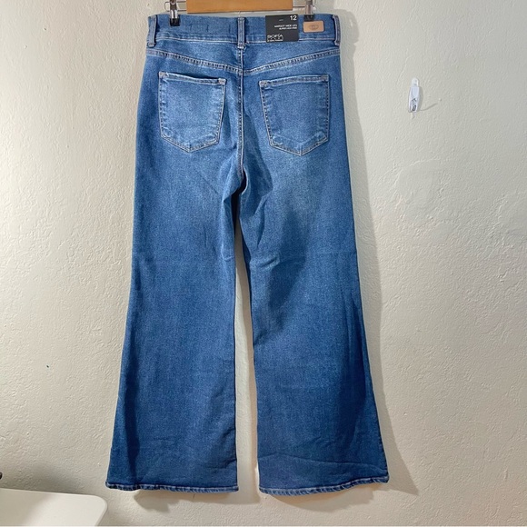 NWT Sofia by Sofia Vergara Margot Wide Crop High Rise Jeans Women 12 Stretch - Picture 2 of 12